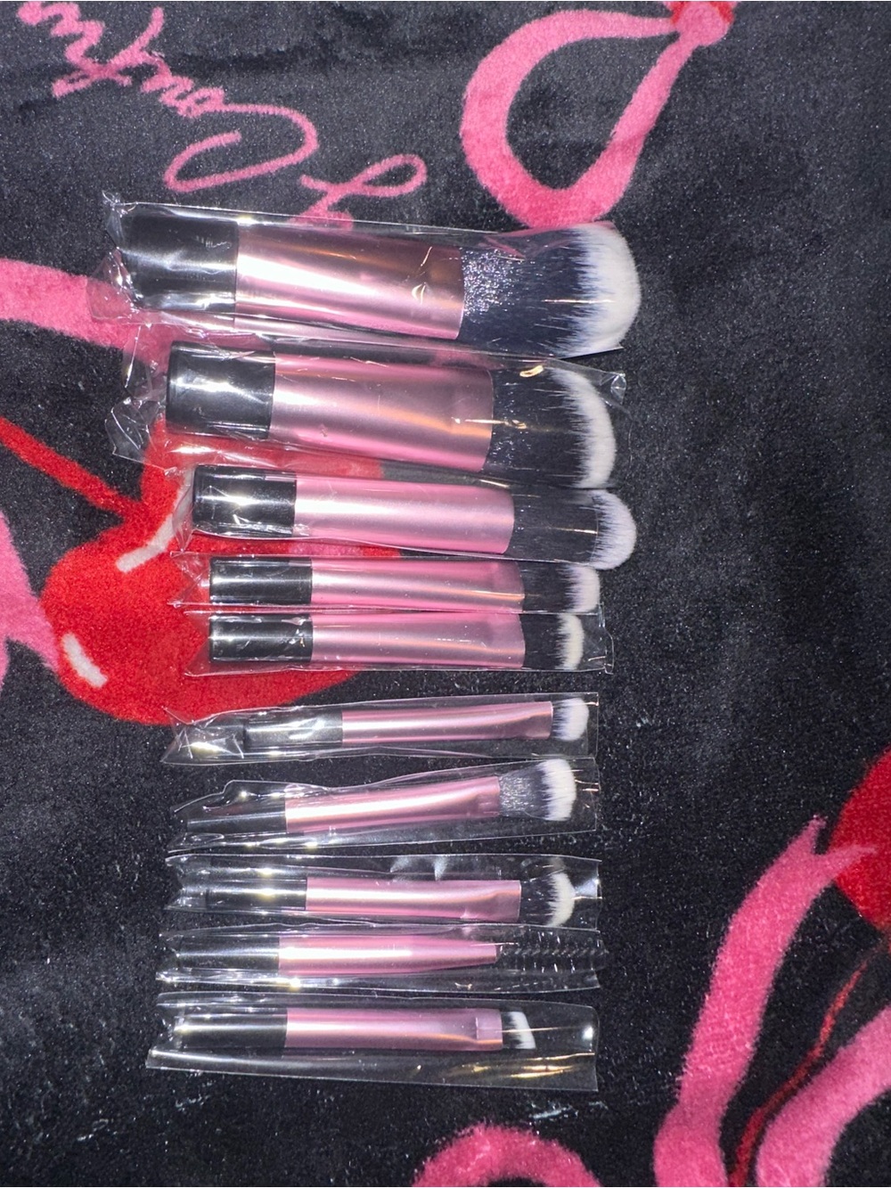 12-Piece Pink Professional Makeup Brush Set with Synthetic Bristles